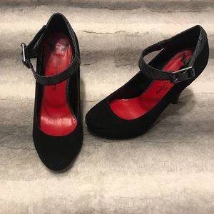 Penny loves Kenny heals